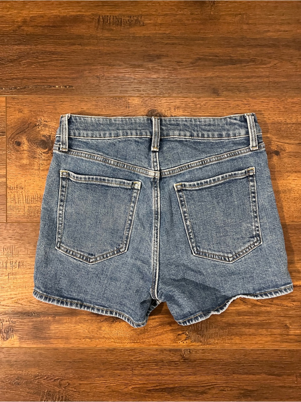 Old Navy High Rise Medium Blue Denim Shorts - Picture 3 of 3